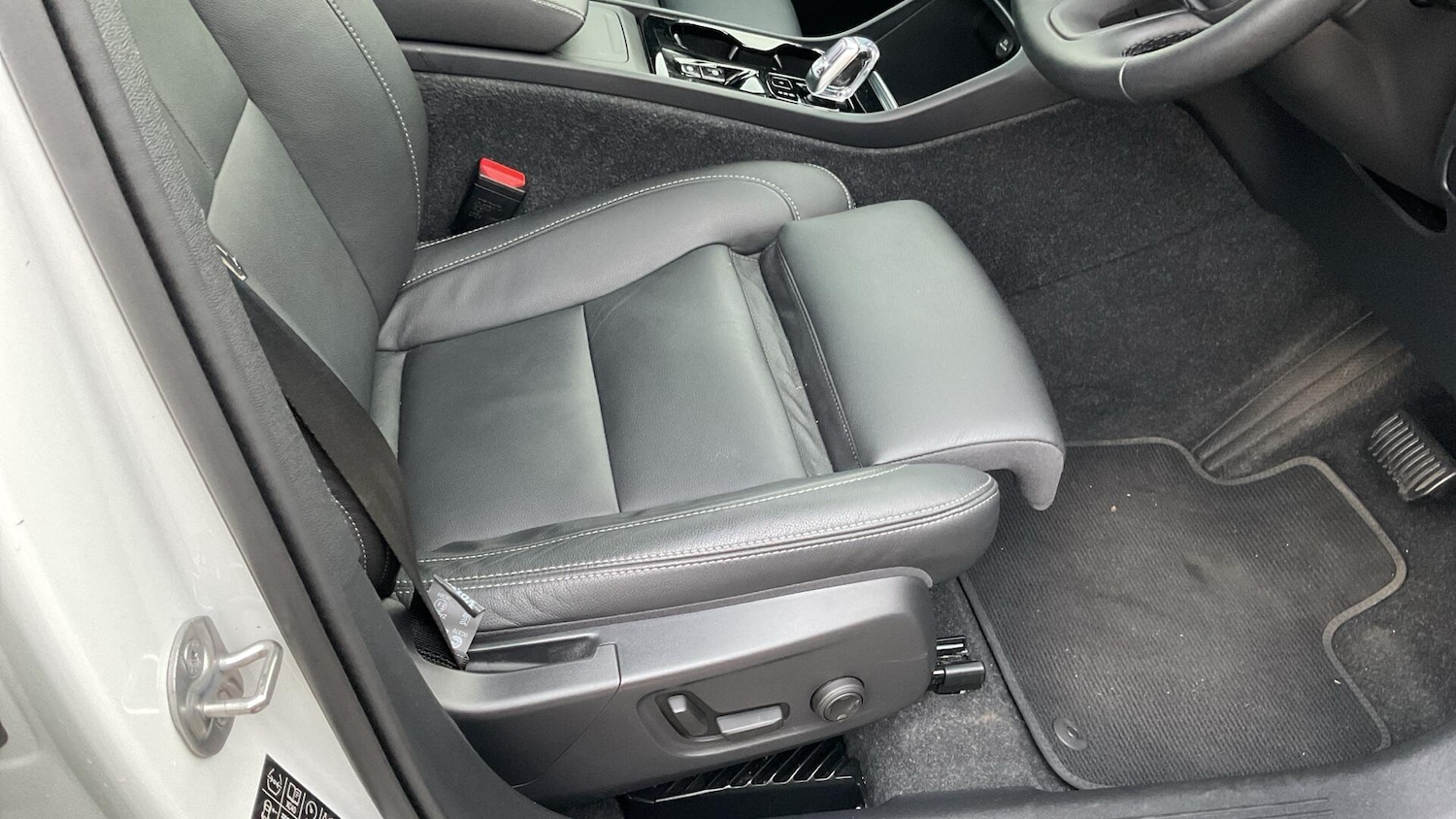 Used Volvo XC40 2024 for sale - 76825027: Photo 31