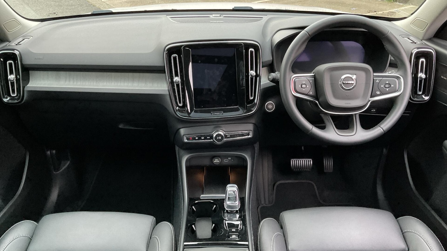 Used Volvo XC40 2024 for sale - 76825027: Photo 6