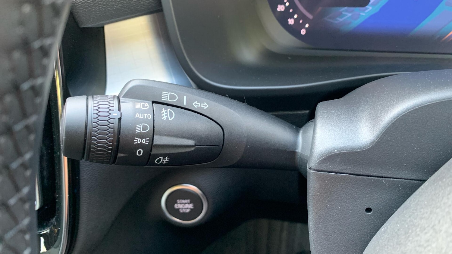 Used Volvo XC40 2025 for sale - 77203186: Photo 21