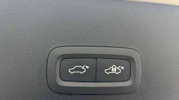 Used Volvo XC40 2024 for sale - 76295772: Photo 20