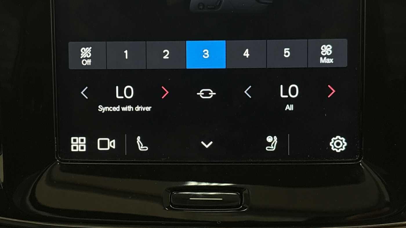 Used Volvo XC40 2024 for sale - 76295772: Photo 41