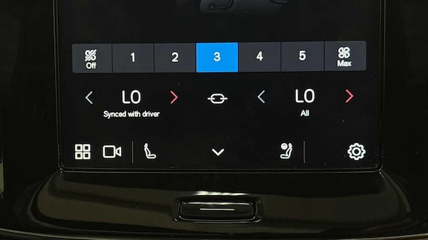 Used Volvo XC40 2024 for sale - 76295772: Photo 41
