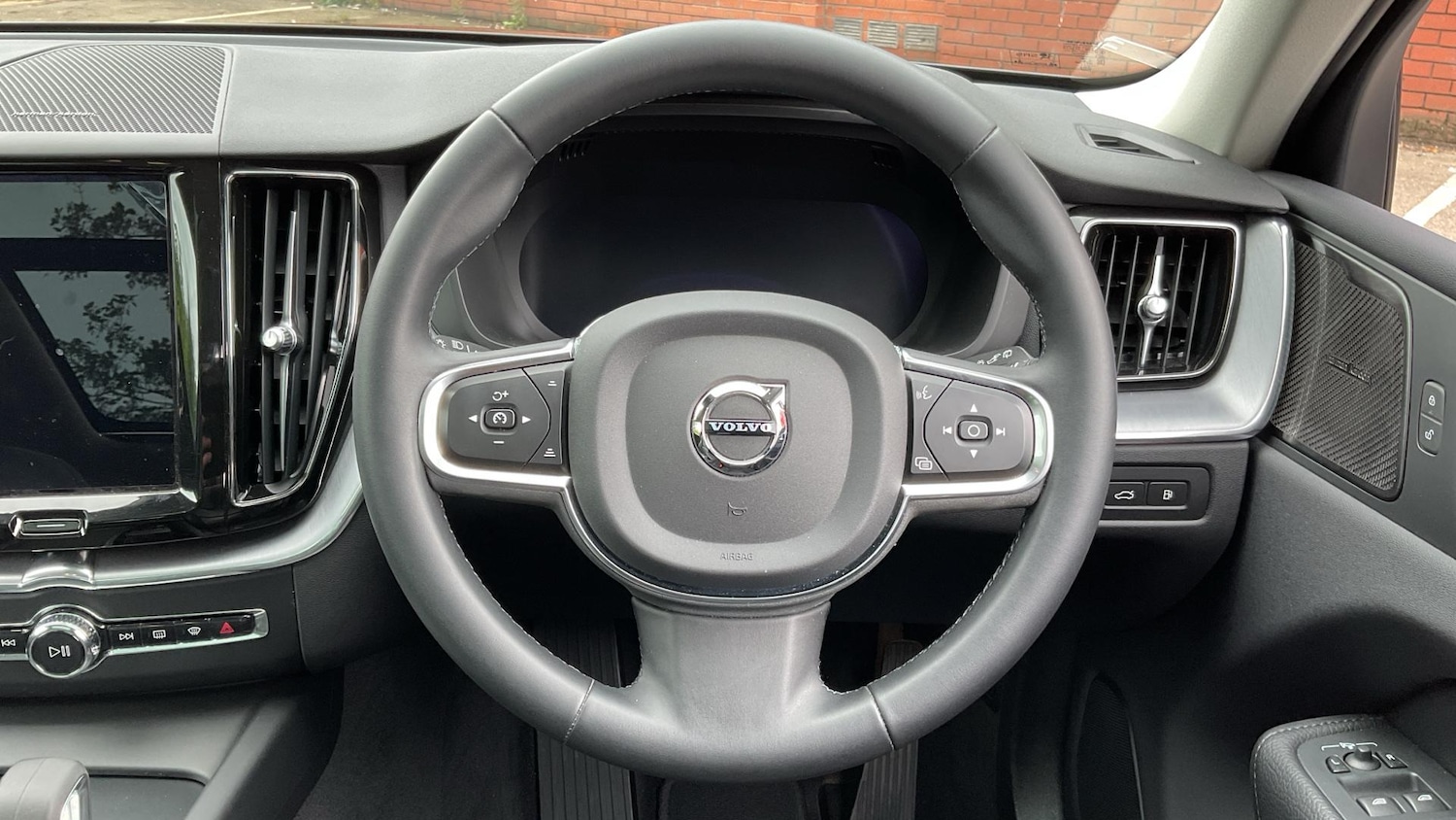 Used Volvo XC60 2022 for sale - 76174922: Photo 11