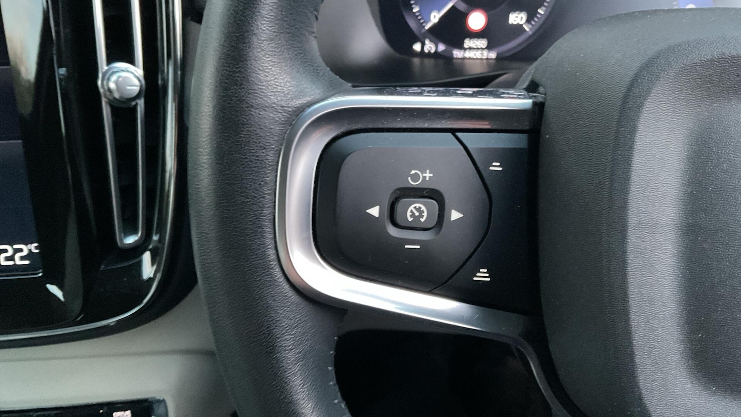 Used Volvo XC40 2020 for sale - 77202945: Photo 21