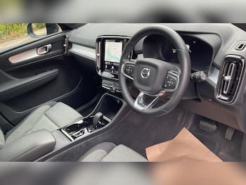 Used Volvo XC40 2023 for sale - 79565463: Photo