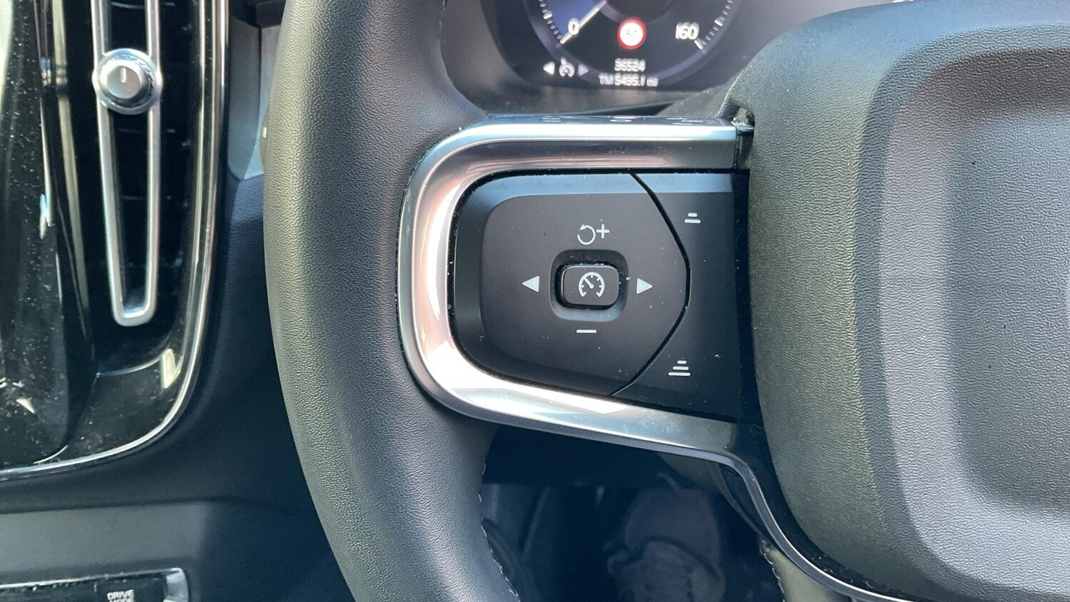 Used Volvo XC40 2021 for sale - 77838500: Photo 21