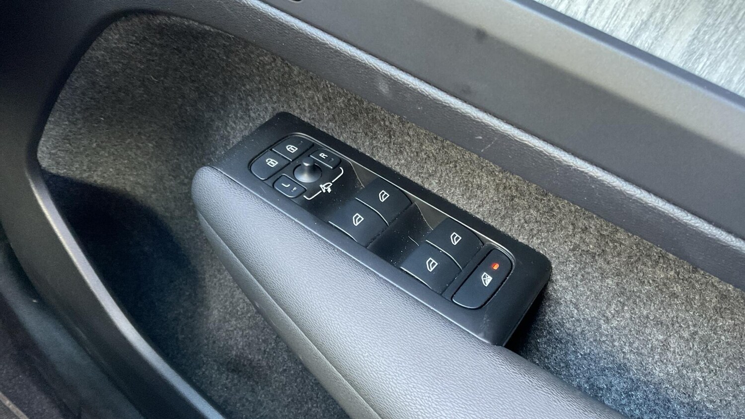 Used Volvo XC40 2021 for sale - 77838500: Photo 24