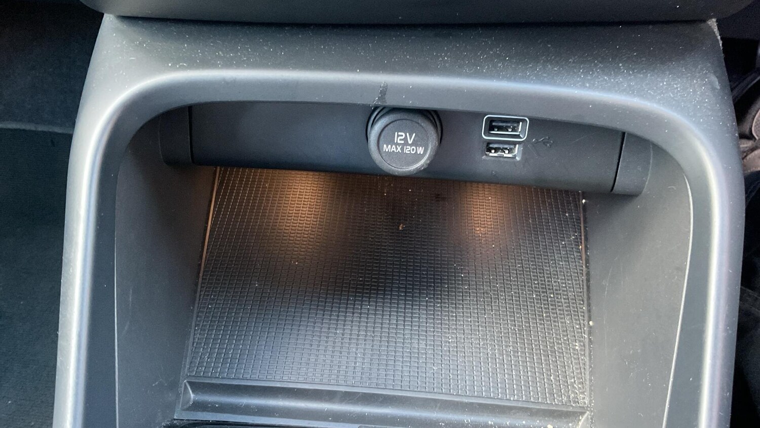 Used Volvo XC40 2021 for sale - 77838500: Photo 25