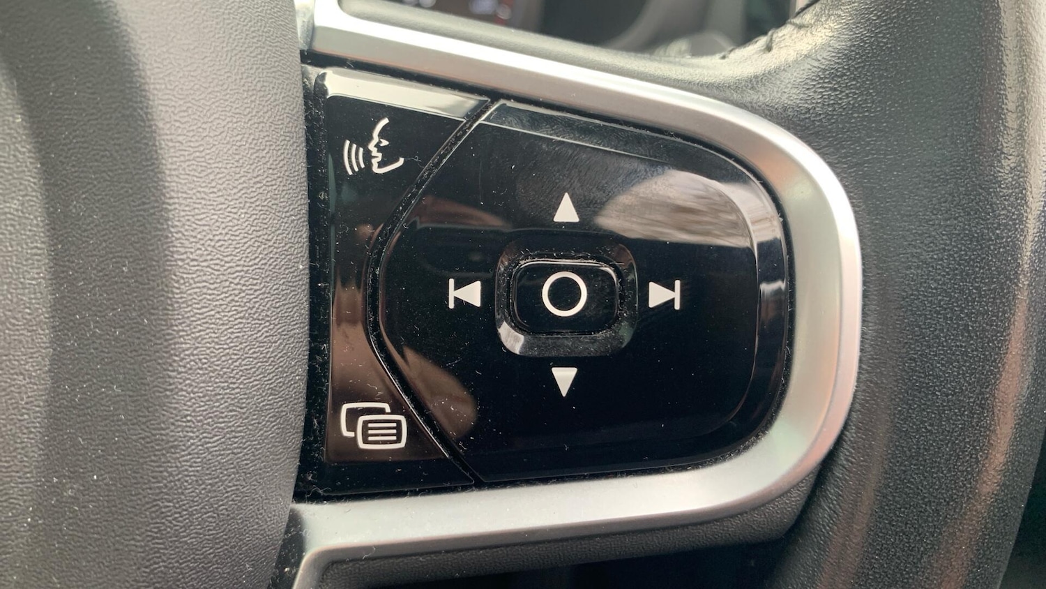 Used Volvo V60 2018 for sale - 76702154: Photo 22