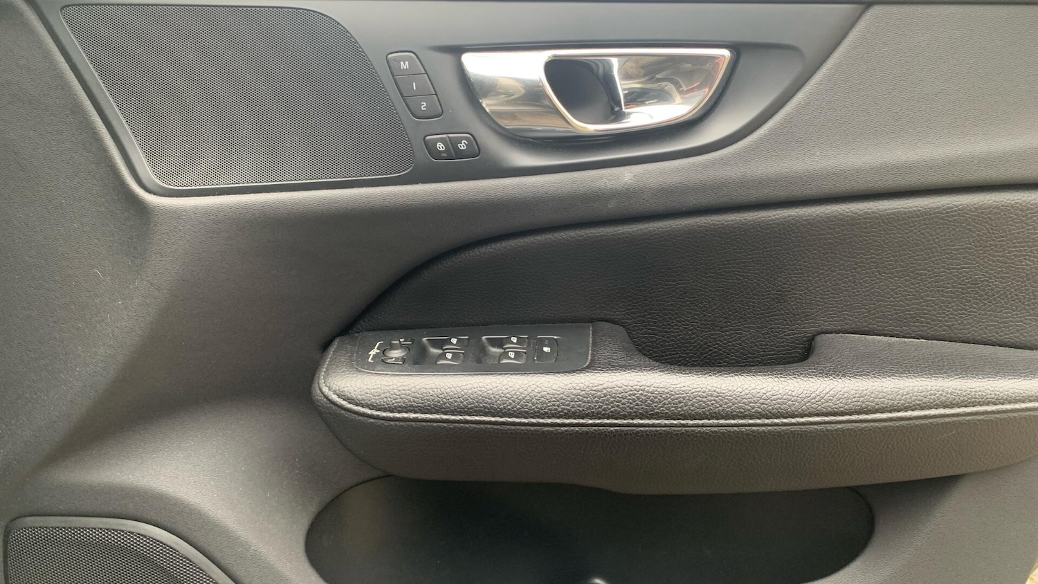 Used Volvo V60 2018 for sale - 76702154: Photo 29