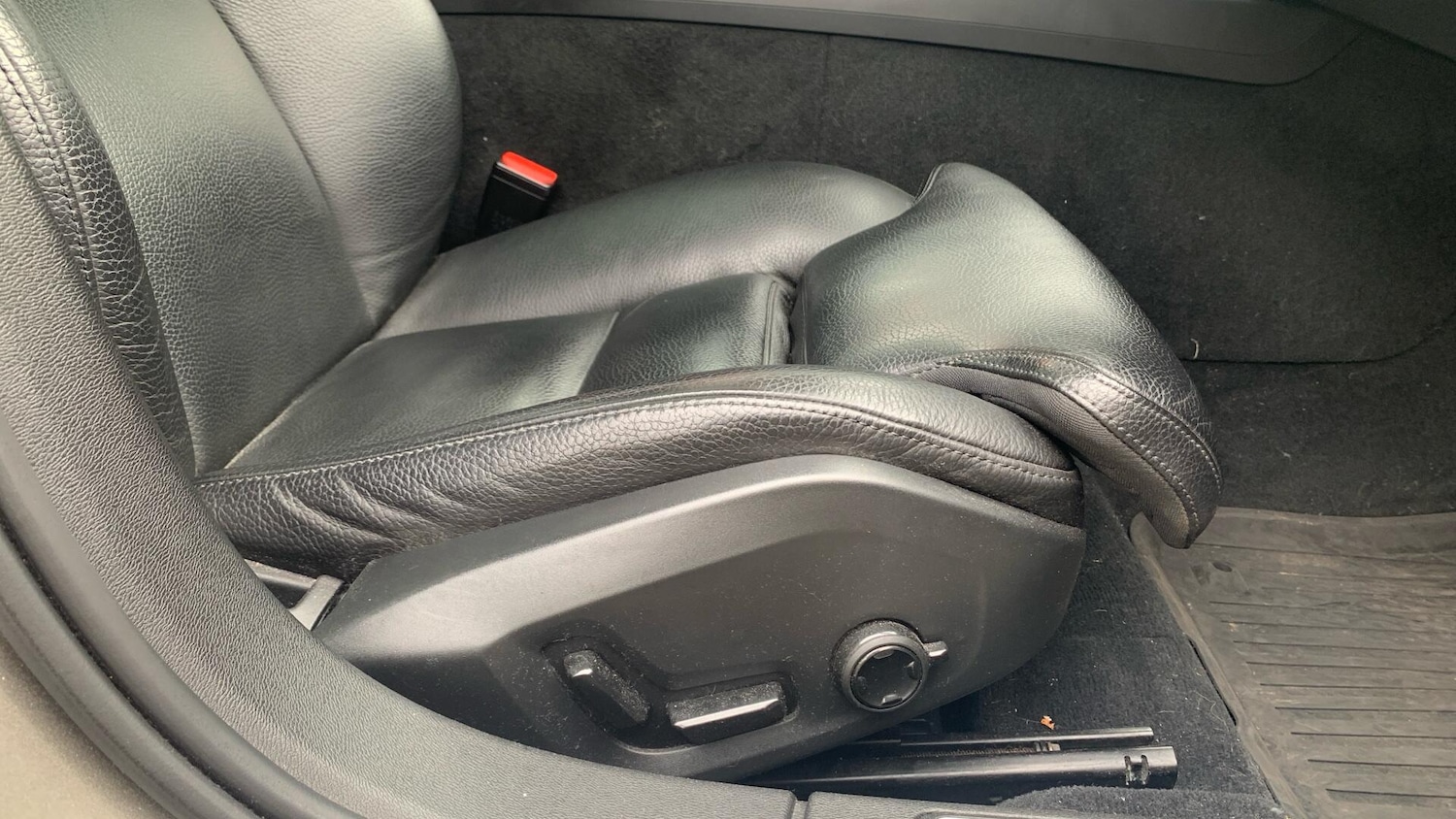 Used Volvo V60 2018 for sale - 76702154: Photo 30