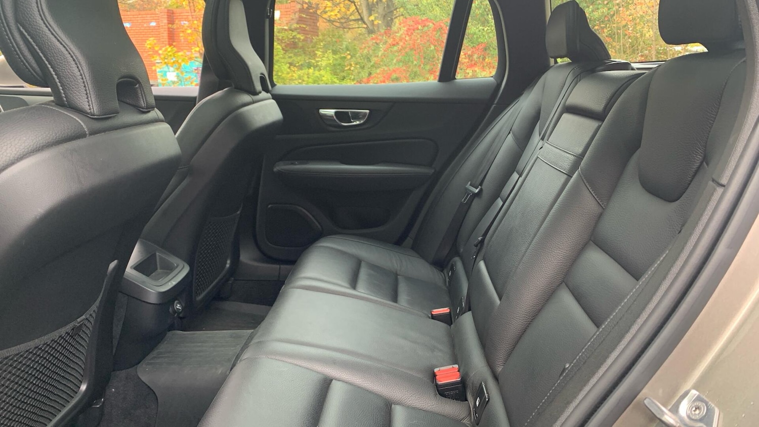 Used Volvo V60 2018 for sale - 76702154: Photo 33