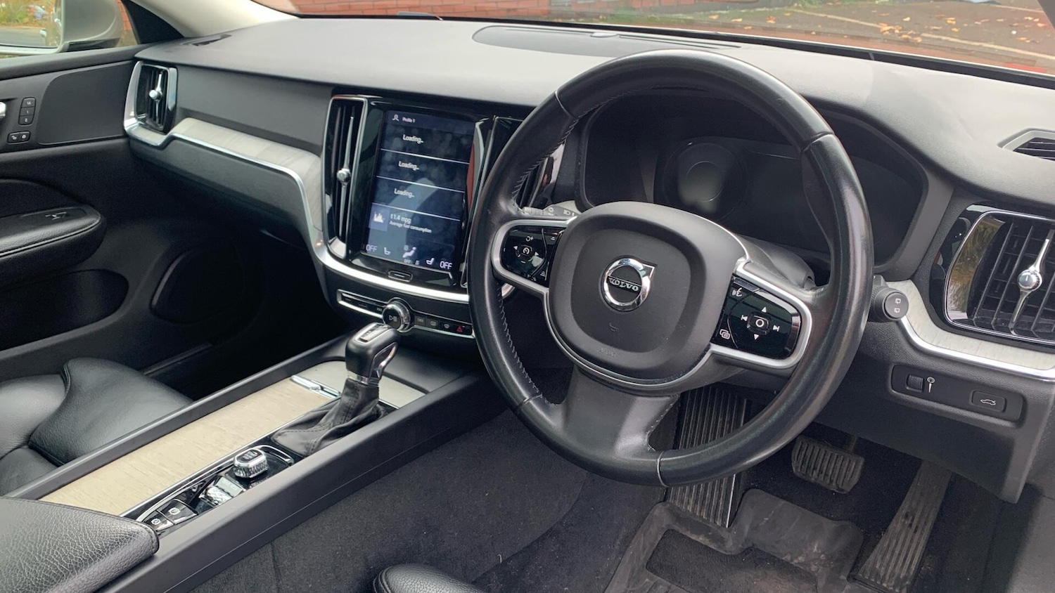 Used Volvo V60 2018 for sale - 76702154: Photo 4