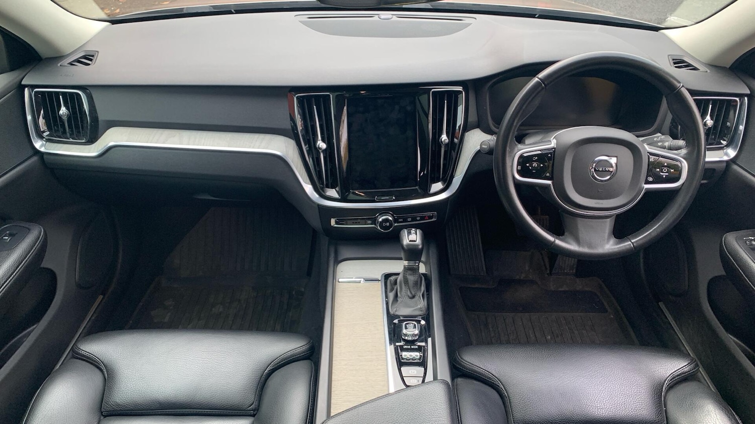 Used Volvo V60 2018 for sale - 76702154: Photo 5