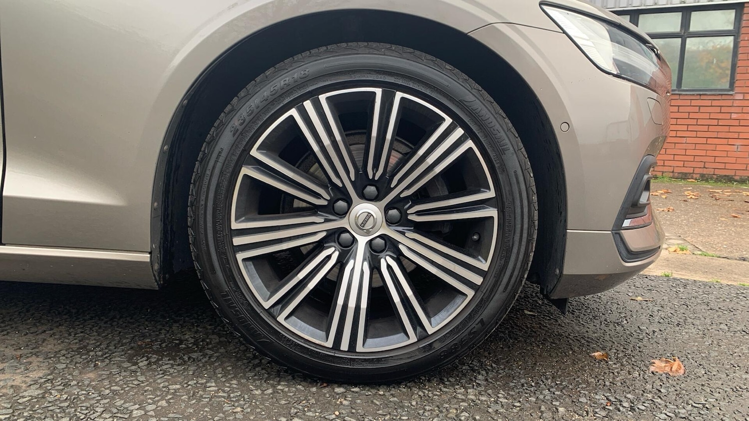 Used Volvo V60 2018 for sale - 76702154: Photo 9