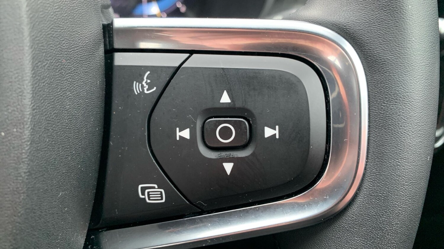 Used Volvo XC40 for sale - 77469363: Photo 22