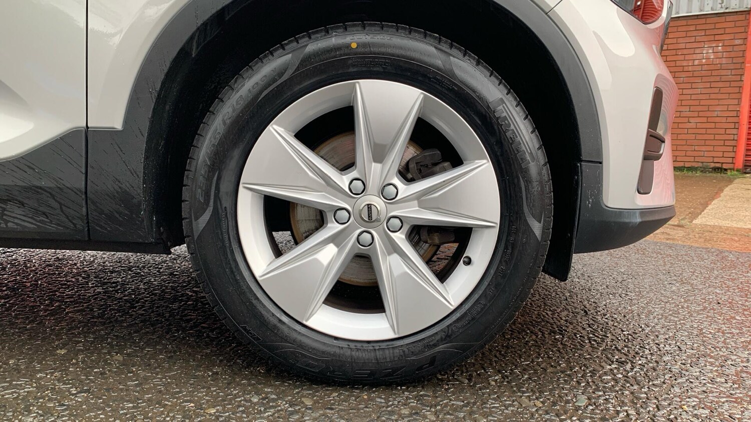 Used Volvo XC40 for sale - 77469363: Photo 9