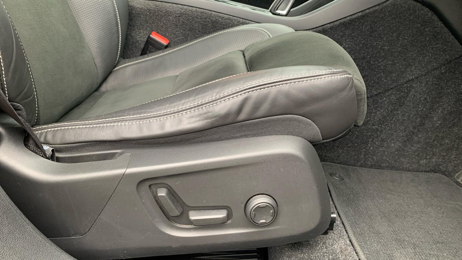 Used Volvo XC40 2019 for sale - 78156898: Photo 30