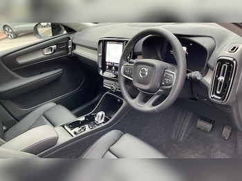 Used Volvo XC40 2026 for sale - 79362623: Photo