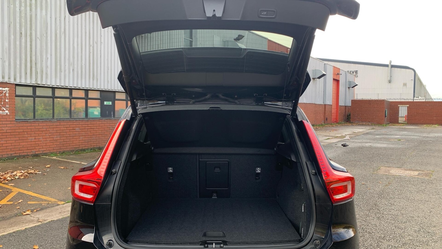 Used Volvo XC40 2021 for sale - 76824561: Photo 13