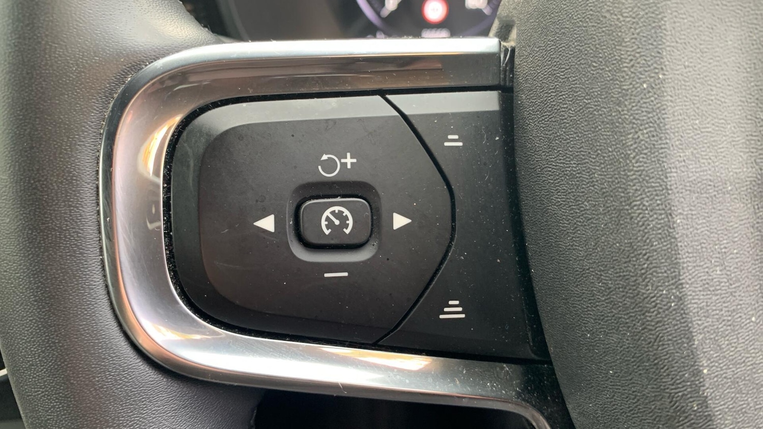 Used Volvo XC40 2021 for sale - 76824561: Photo 21