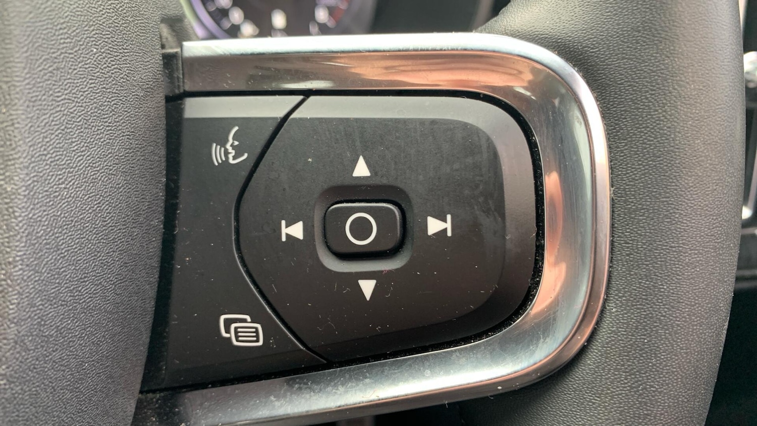 Used Volvo XC40 2021 for sale - 76824561: Photo 22