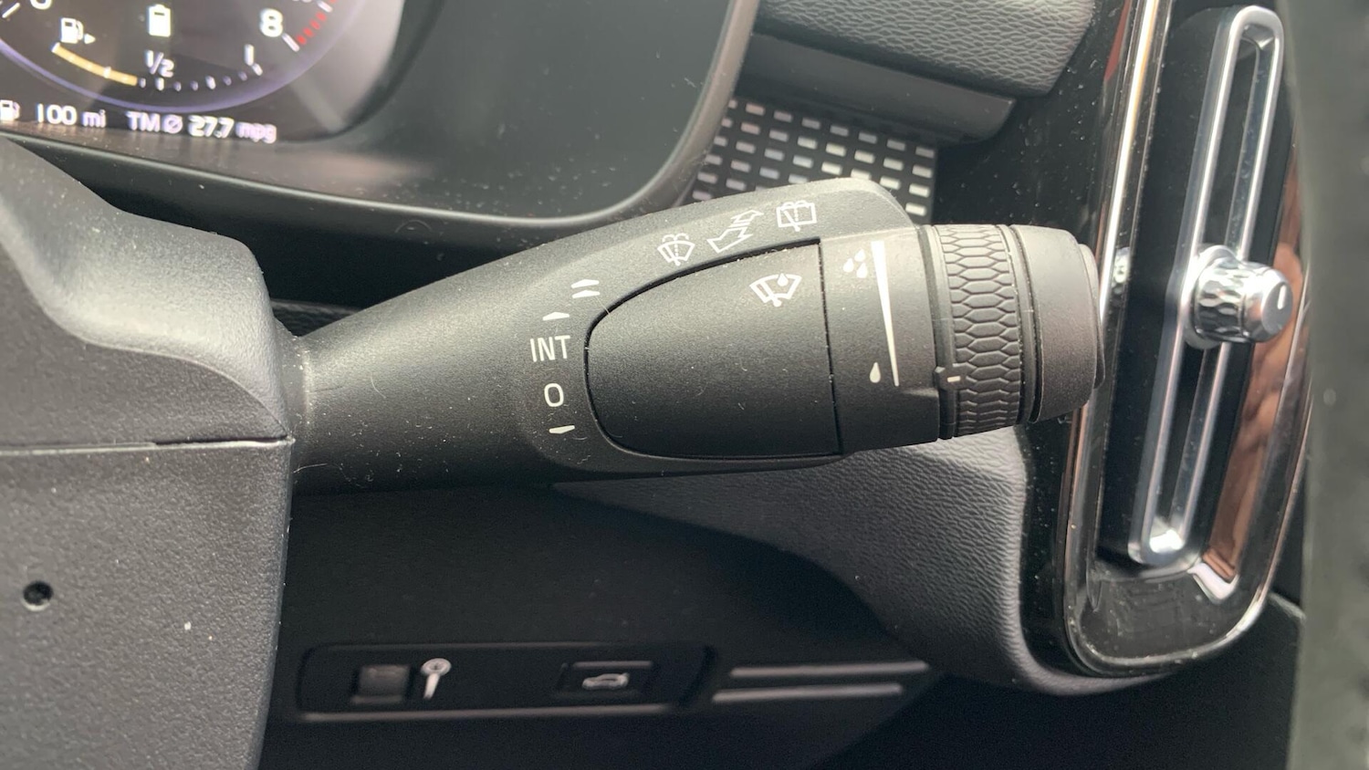 Used Volvo XC40 2021 for sale - 76824561: Photo 24