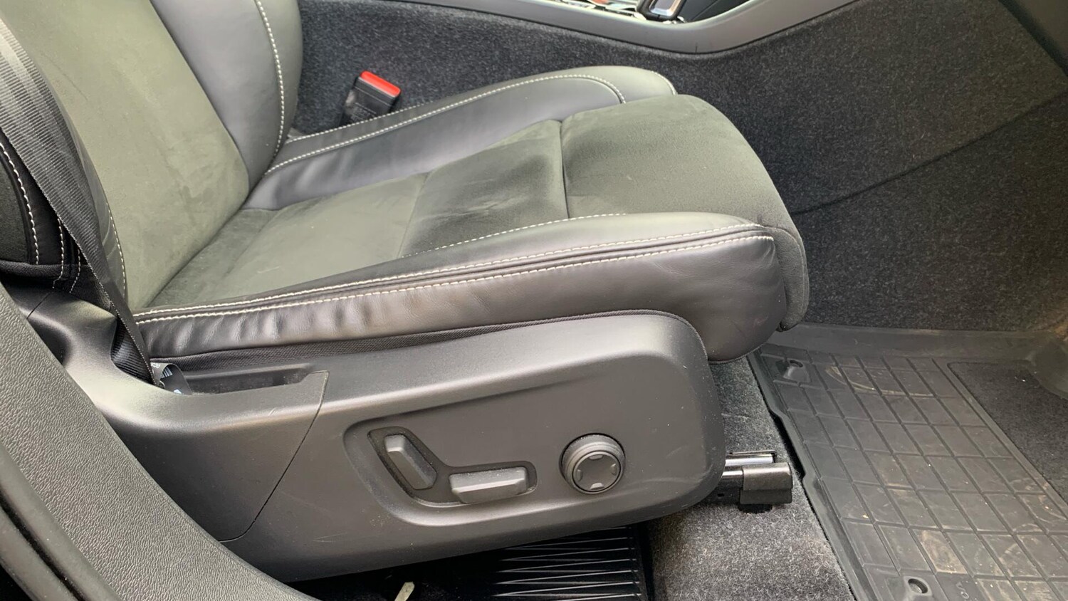 Used Volvo XC40 2021 for sale - 76824561: Photo 31