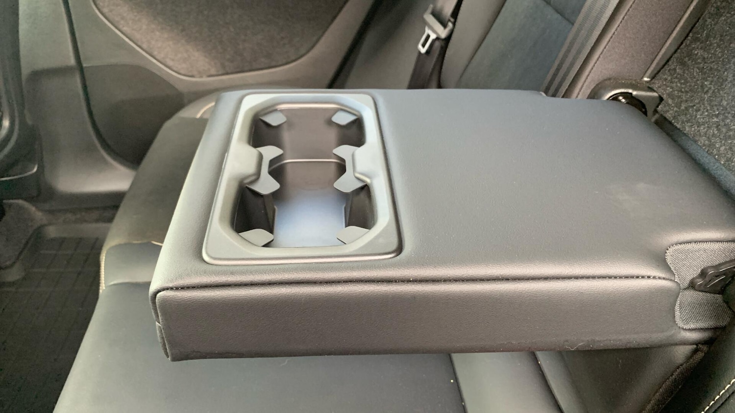 Used Volvo XC40 2021 for sale - 76824561: Photo 35