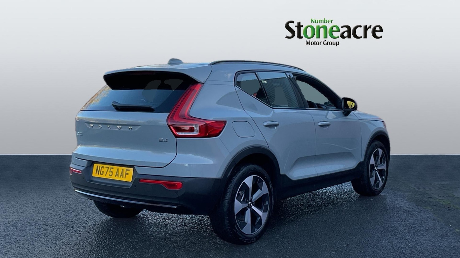 Used Volvo XC40 2025 for sale - 76832392: Photo 2