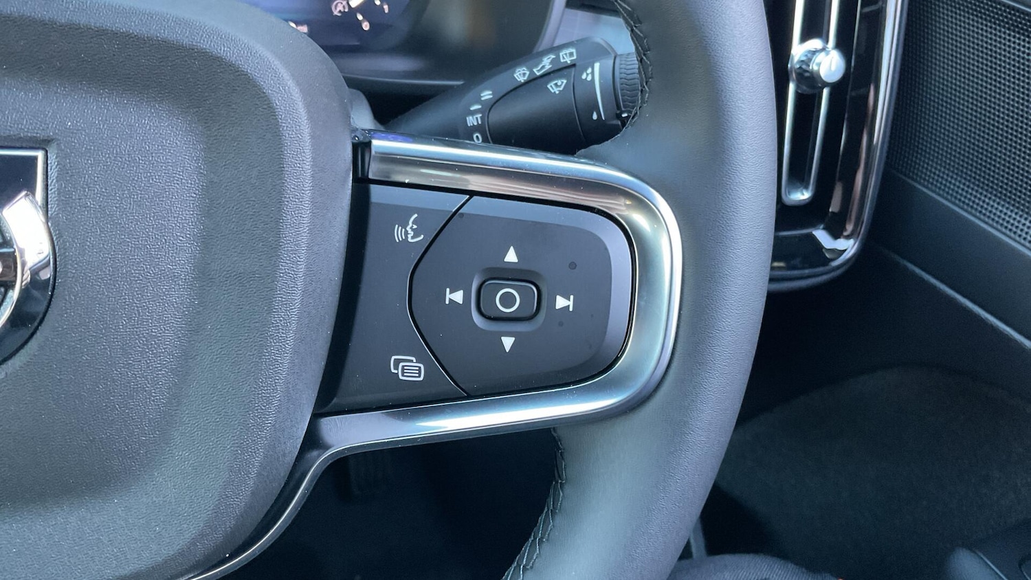 Used Volvo XC40 2025 for sale - 76832392: Photo 22