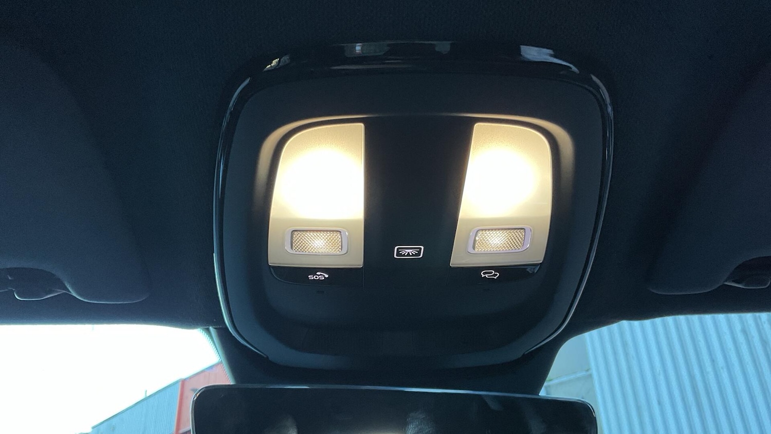 Used Volvo XC40 2025 for sale - 76832392: Photo 28