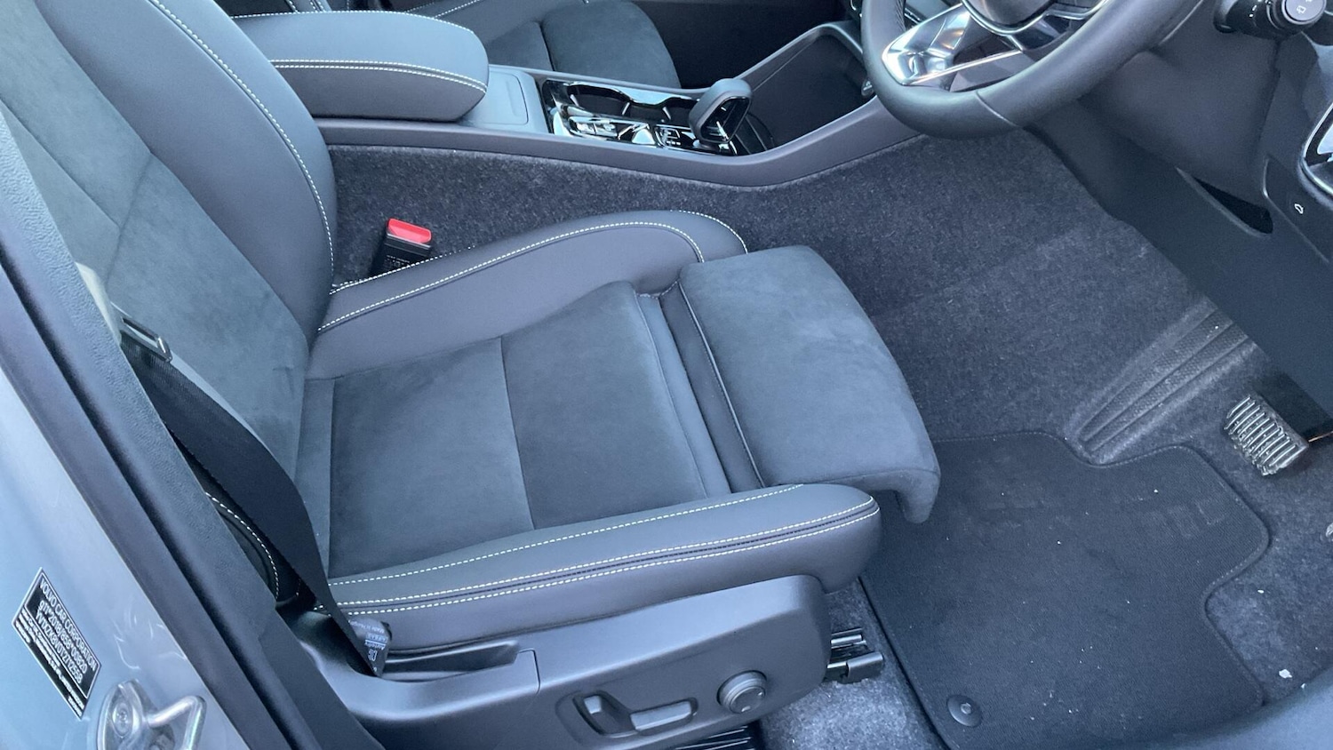 Used Volvo XC40 2025 for sale - 76832392: Photo 30