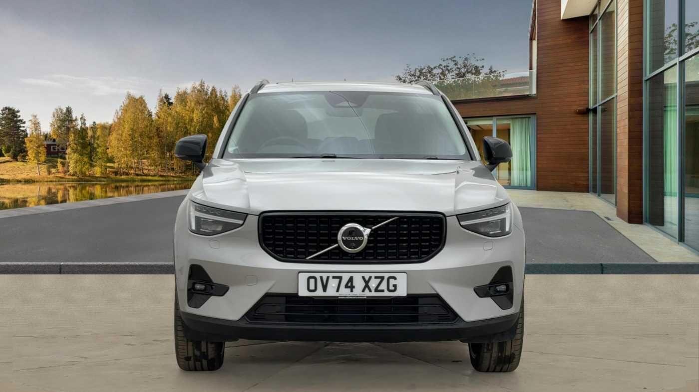 Used Volvo XC40 2024 for sale - 77101948: Photo 2