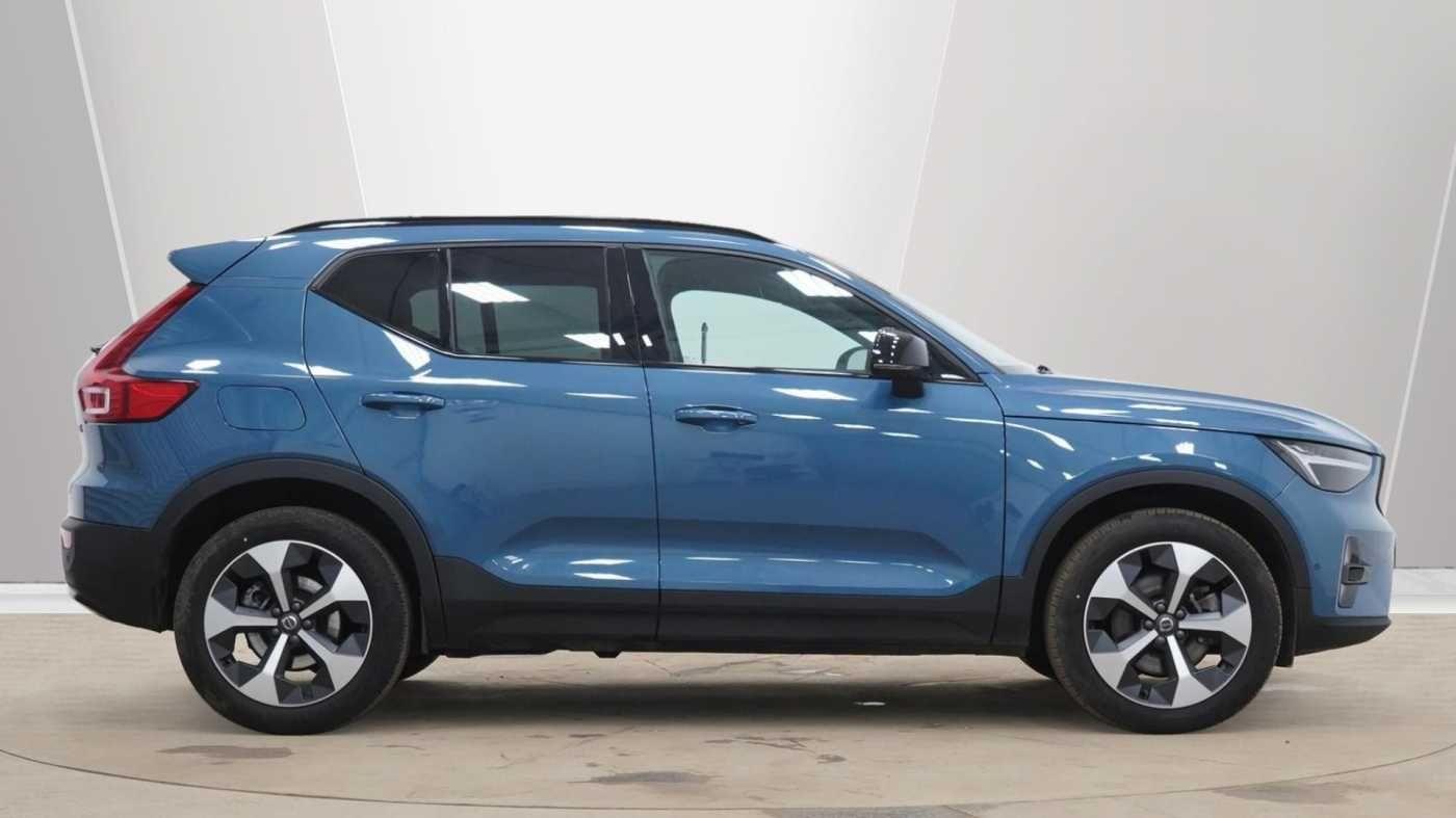 Used Volvo XC40 2024 for sale - 77156798: Photo 2