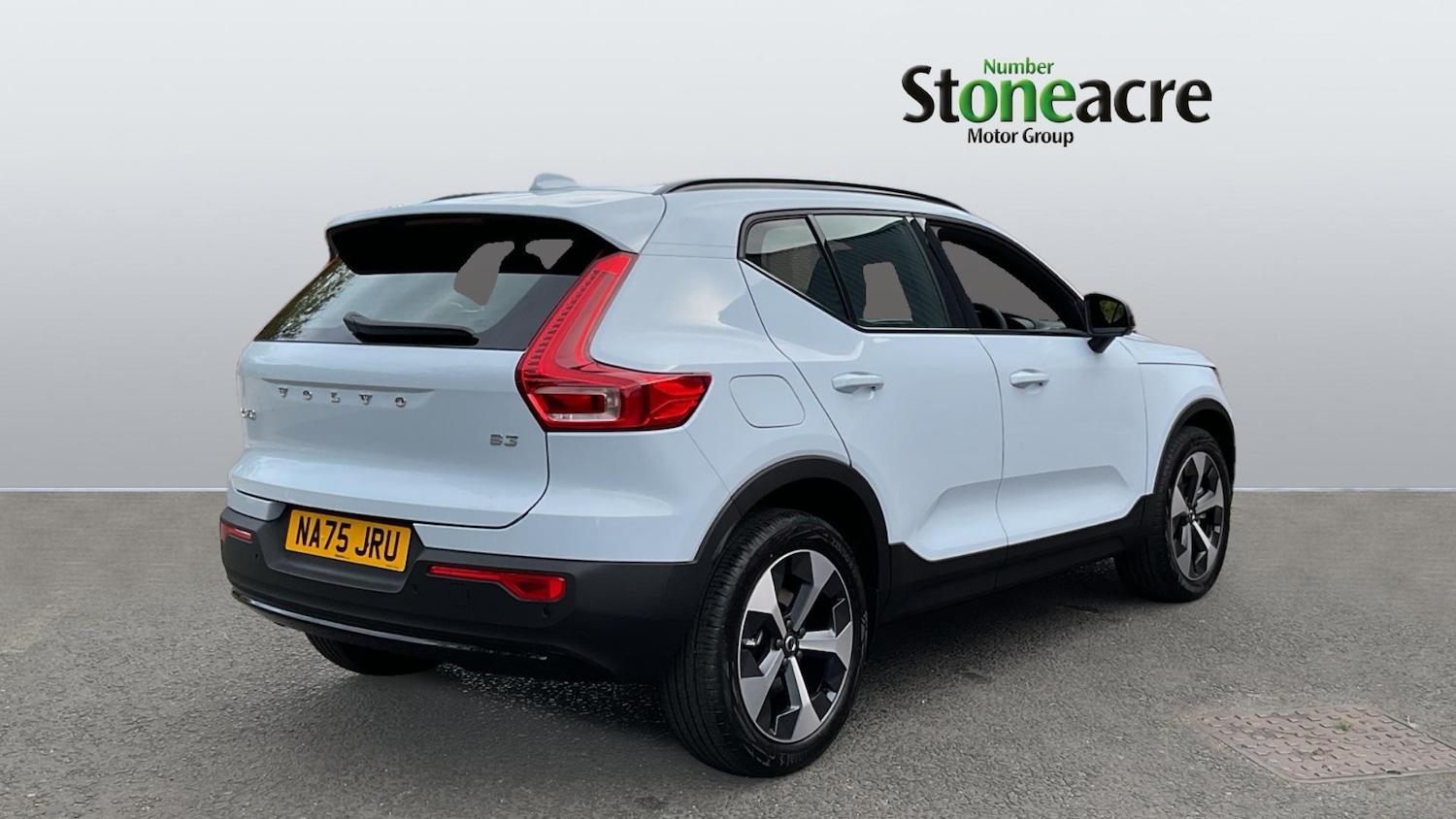 Used Volvo XC40 2025 for sale - 76823425: Photo 2