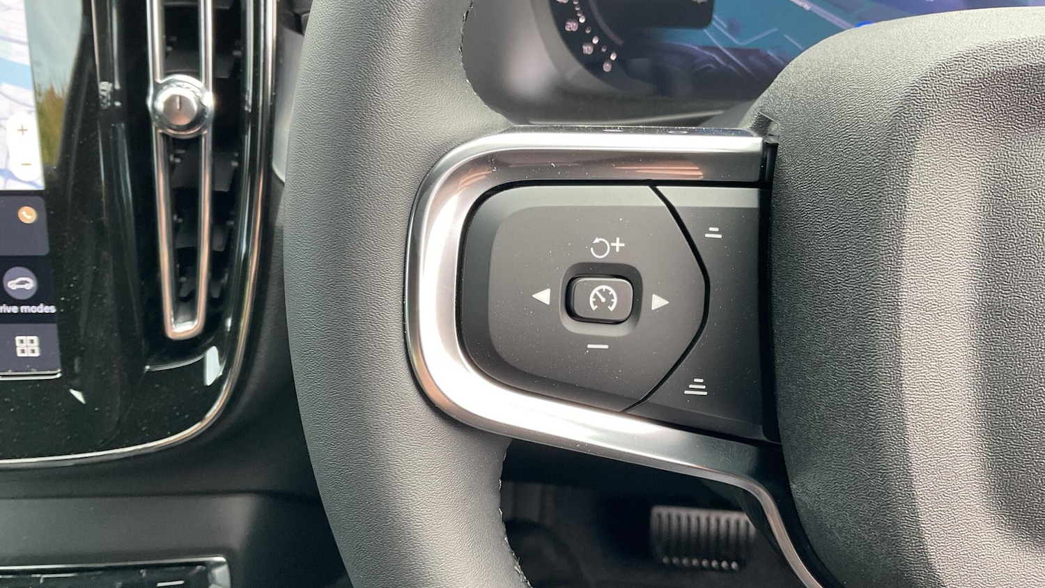 Used Volvo XC40 2025 for sale - 76823425: Photo 22