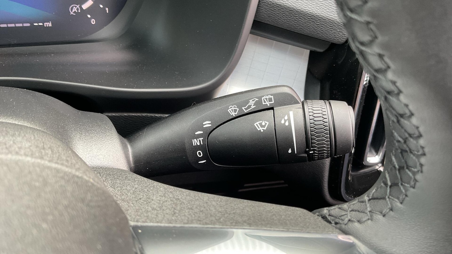 Used Volvo XC40 2025 for sale - 76823425: Photo 24