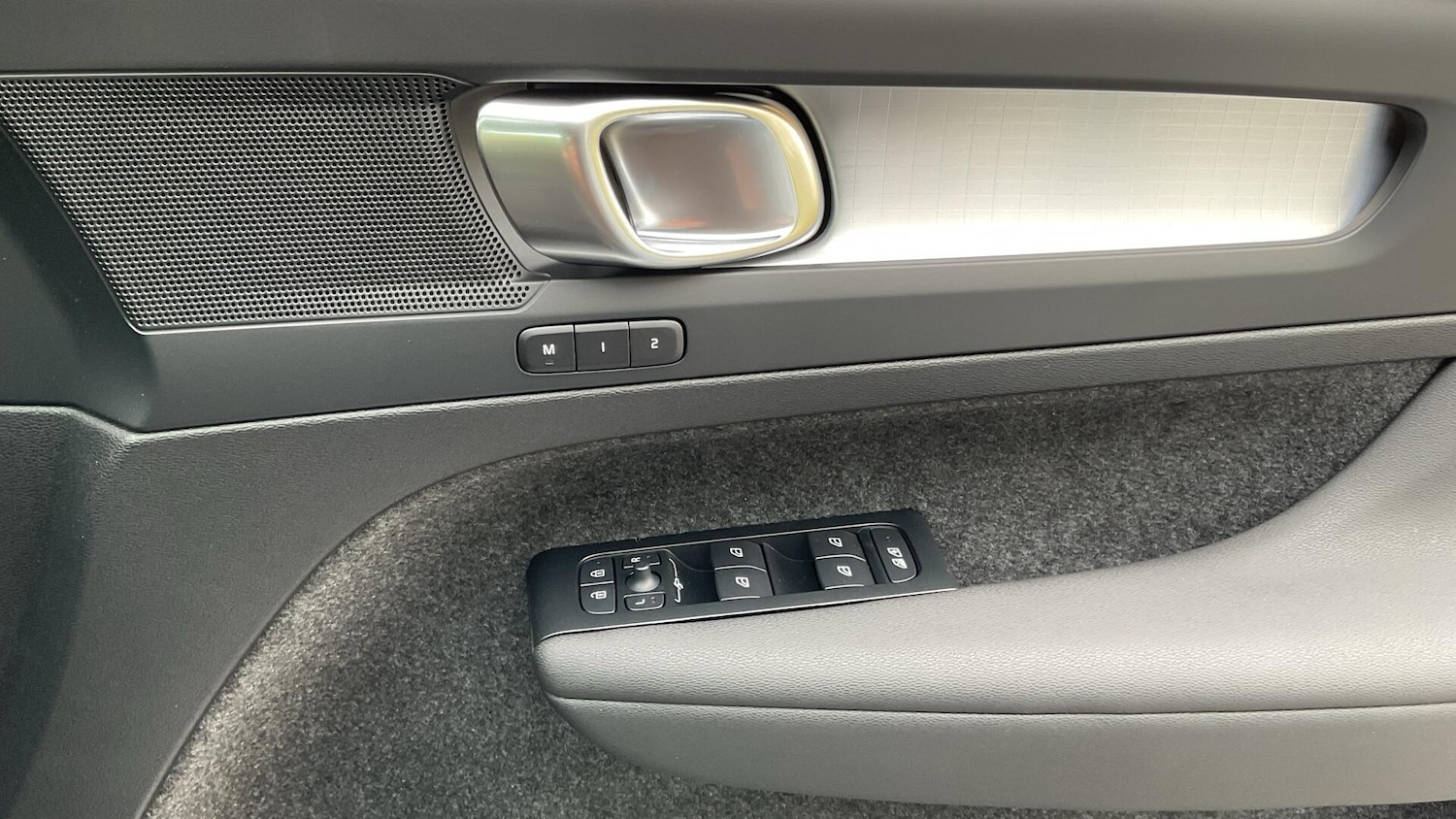 Used Volvo XC40 2025 for sale - 76823425: Photo 30