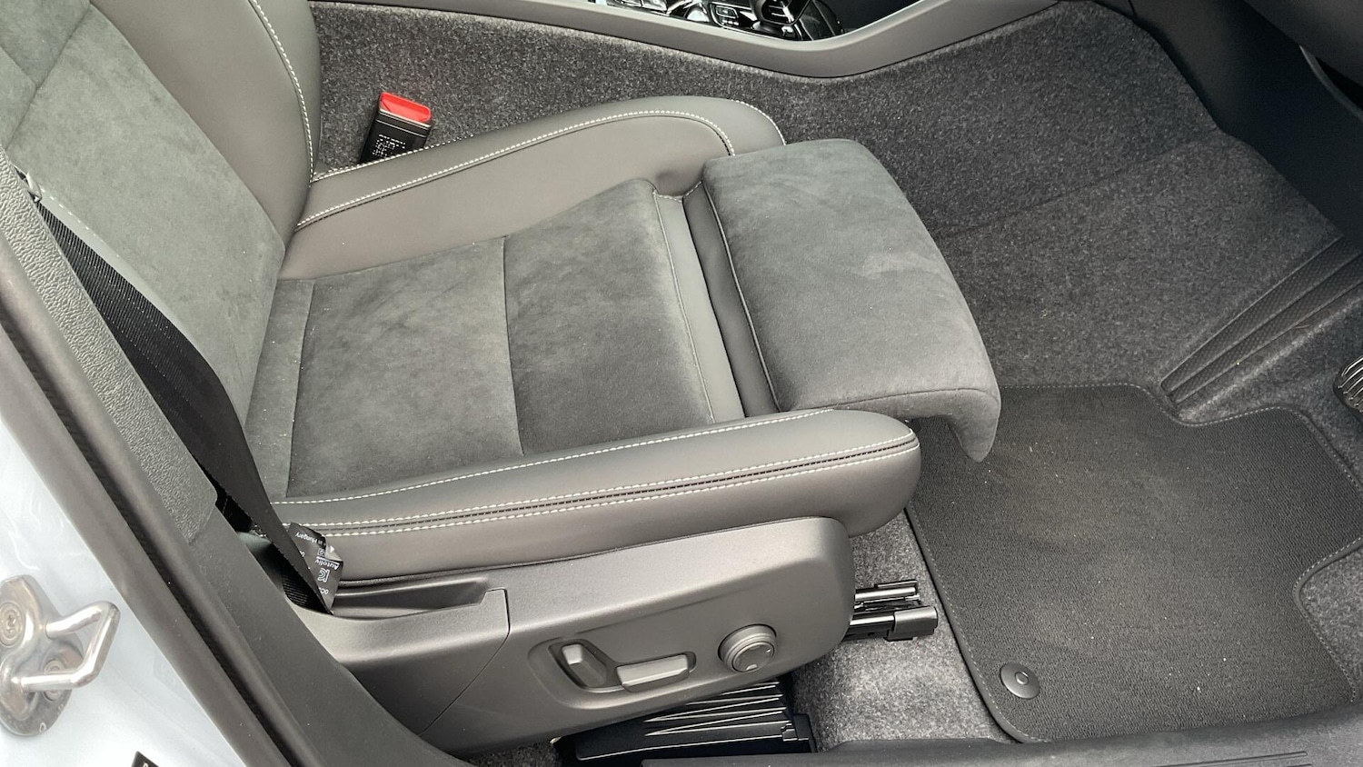 Used Volvo XC40 2025 for sale - 76823425: Photo 31