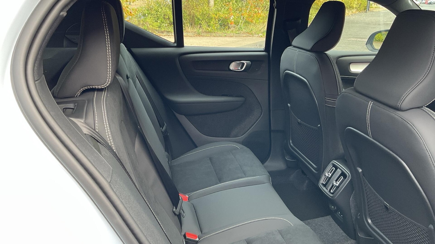 Used Volvo XC40 2025 for sale - 76823425: Photo 7