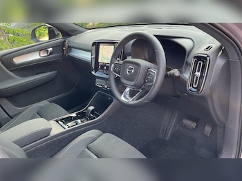 Used Volvo XC40 2026 for sale - 79145656: Photo