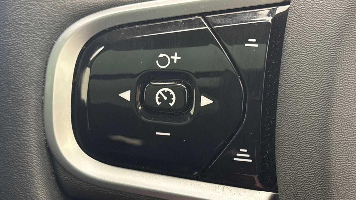 Used Volvo XC60 2025 for sale - 77784096: Photo 20