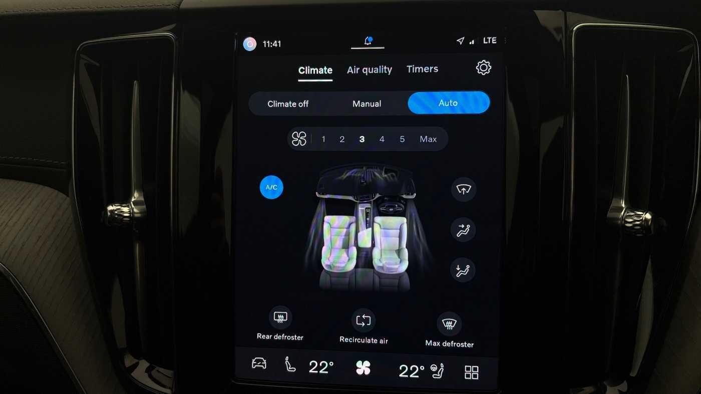 Used Volvo XC60 2025 for sale - 77784096: Photo 30