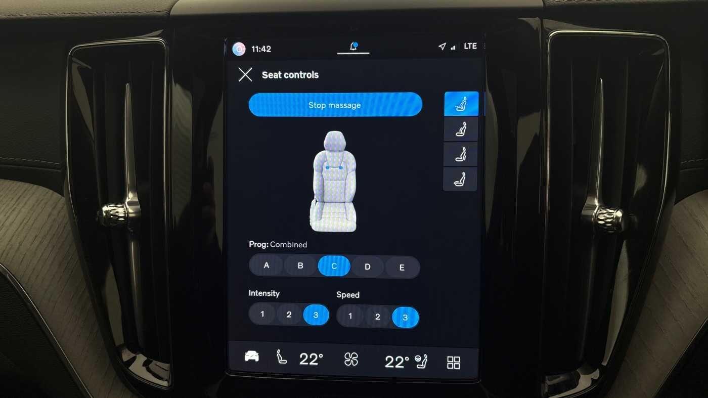 Used Volvo XC60 2025 for sale - 77784096: Photo 31