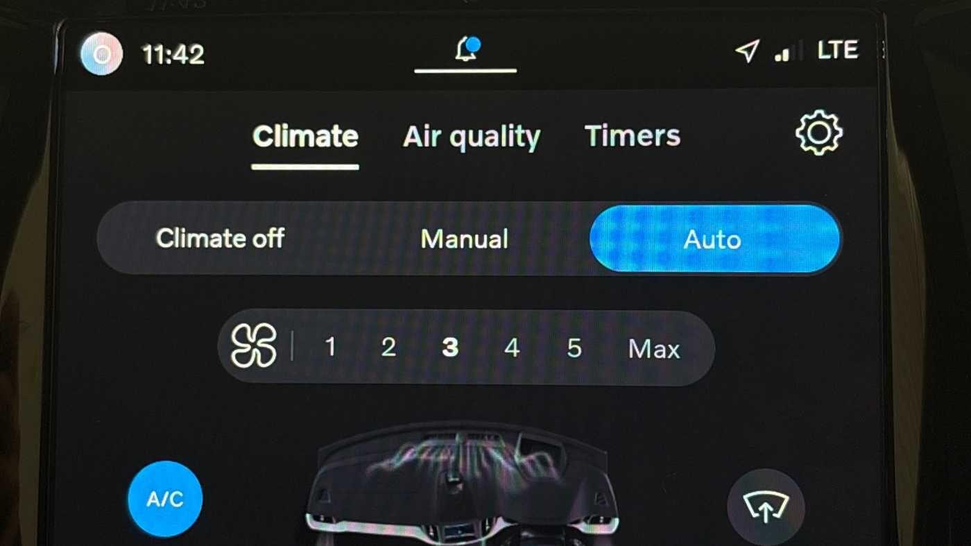 Used Volvo XC60 2025 for sale - 77784096: Photo 42