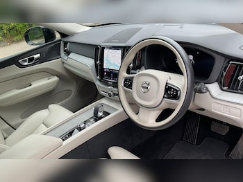 Used Volvo XC60 2025 for sale - 79295997: Photo