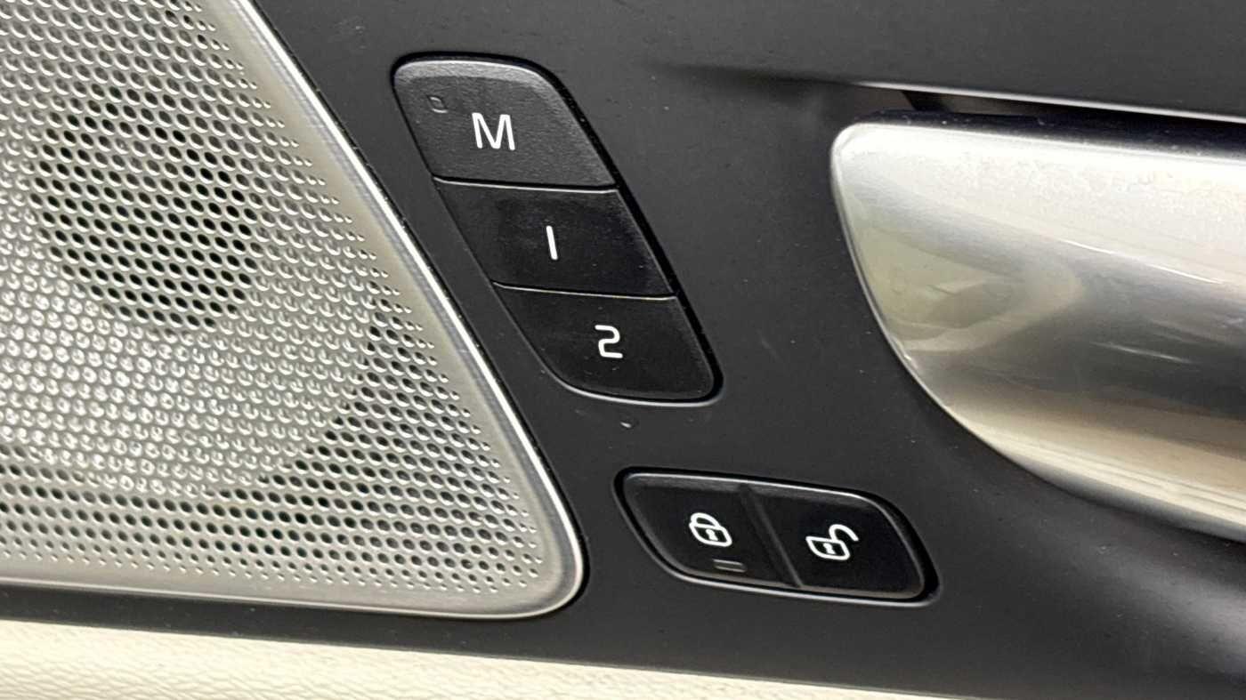 Used Volvo XC60 2025 for sale - 77156783: Photo 17