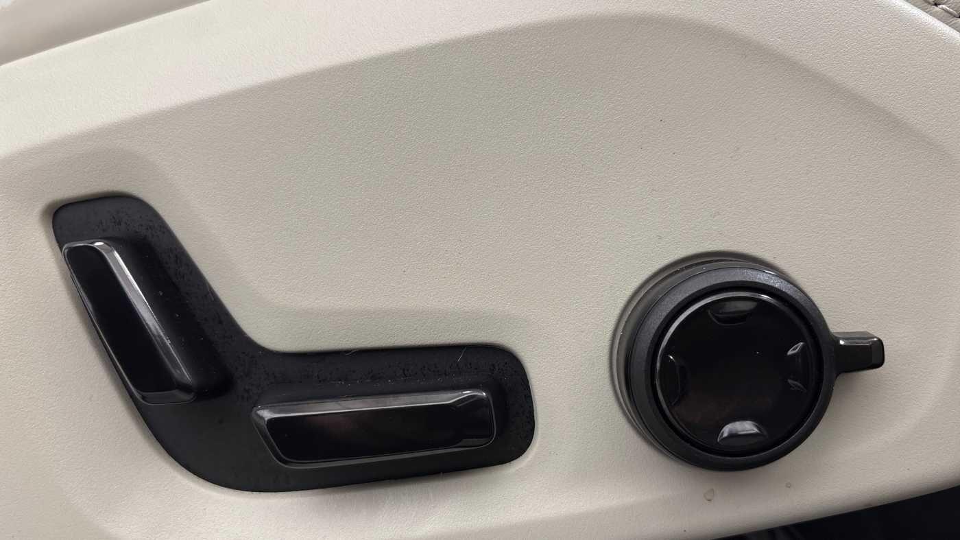 Used Volvo XC60 2025 for sale - 77156783: Photo 42