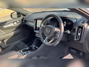 Used Volvo XC40 2024 for sale - 78988781: Photo